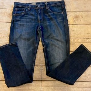 Slim straight women’s skinny jeans. Size 30 Regular.